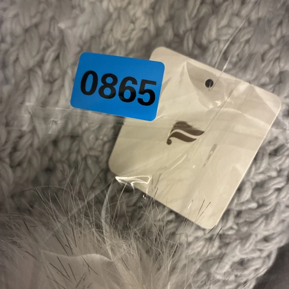 Fabletics Chunky Knit Pom Beanie Hat Gray White Faux Fur NEW WITH TAG Winter